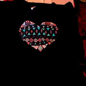 Cute black heart shirt